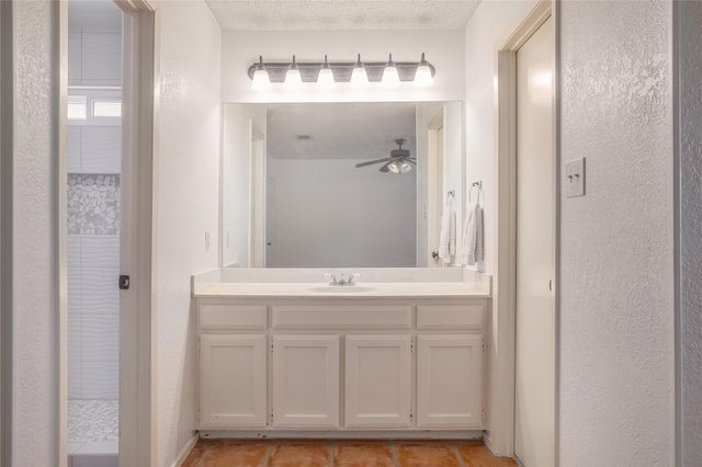 1402 Wayne DR, Round Rock, TX 78664