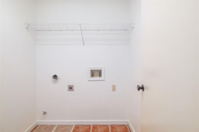 1402 Wayne DR, Round Rock, TX 78664