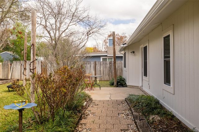 1402 Wayne DR, Round Rock, TX 78664