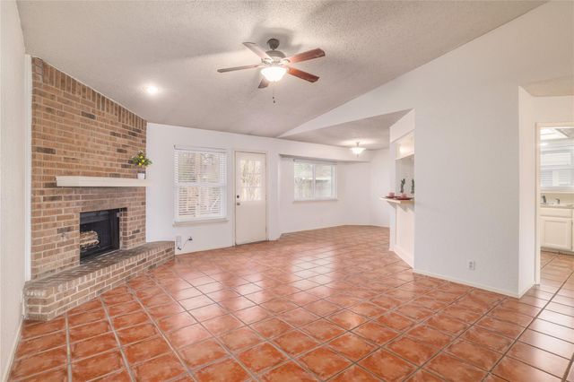 1402 Wayne DR, Round Rock, TX 78664