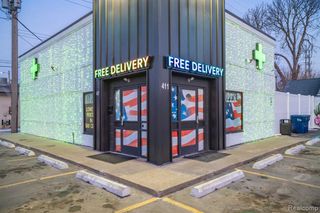 411 Lafayette Avenue, Bay City, MI 48708