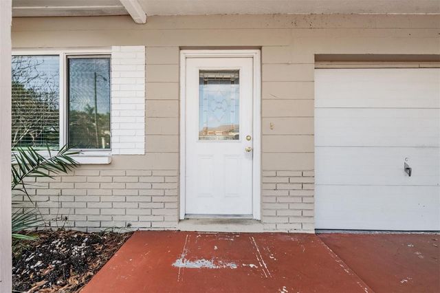 5744 58TH AVENUE N, St Petersburg, FL 33709