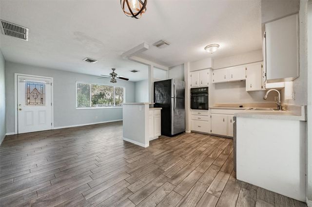 5744 58TH AVENUE N, St Petersburg, FL 33709