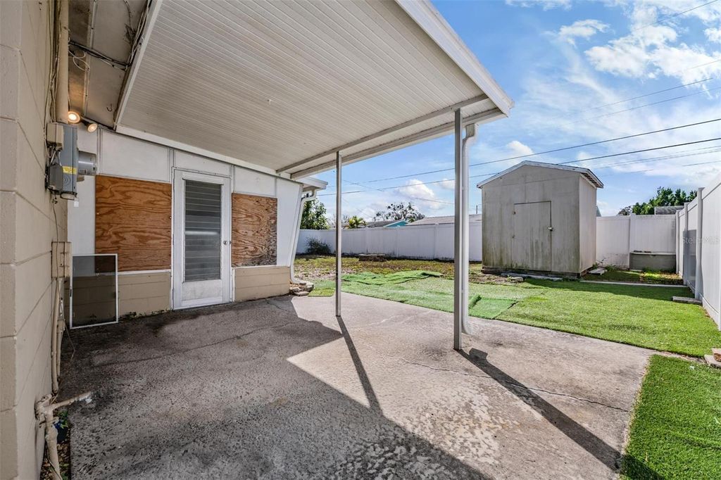 Image 25 of property listing at 5744 58TH AVENUE N, St Petersburg, FL 33709