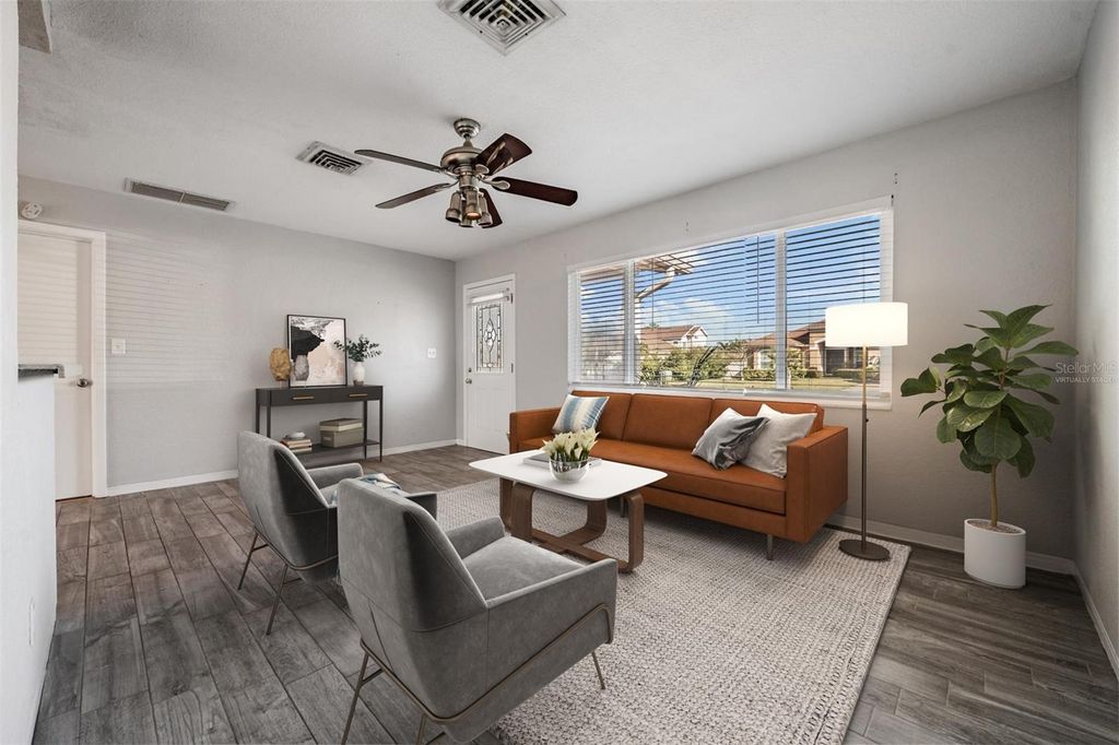 Image 6 of property listing at 5744 58TH AVENUE N, St Petersburg, FL 33709