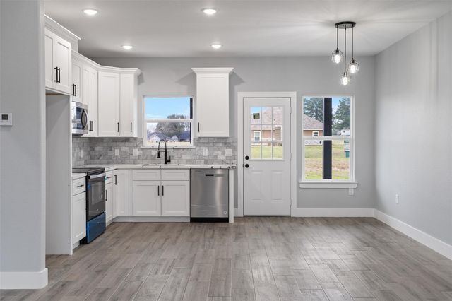 7 Meadowview Drive, Trinity, TX 75862