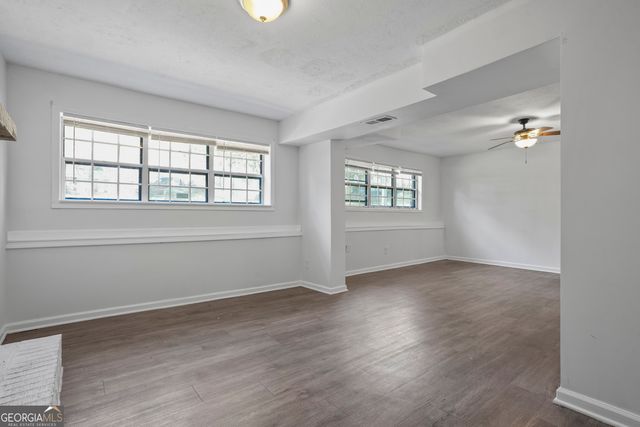 5809 Oakleaf Way, Stone Mountain, GA 30087