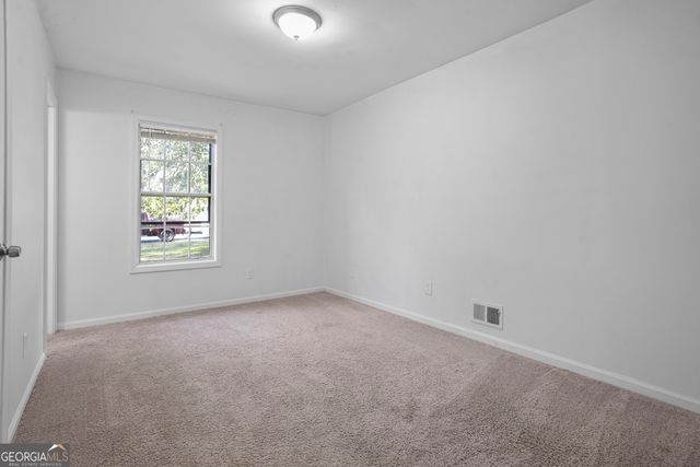 5809 Oakleaf Way, Stone Mountain, GA 30087