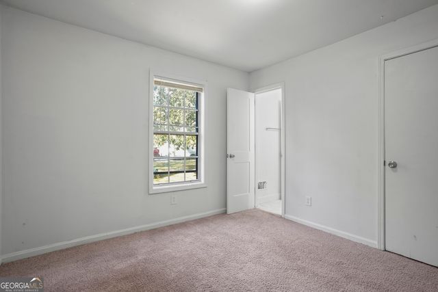 5809 Oakleaf Way, Stone Mountain, GA 30087