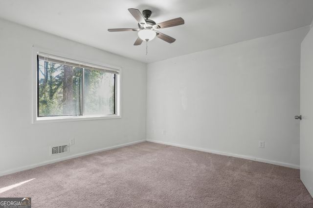 5809 Oakleaf Way, Stone Mountain, GA 30087