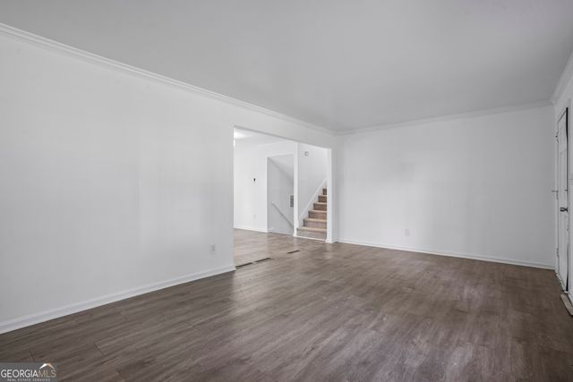 5809 Oakleaf Way, Stone Mountain, GA 30087