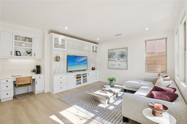 24 Maycrest, Irvine, CA 92618