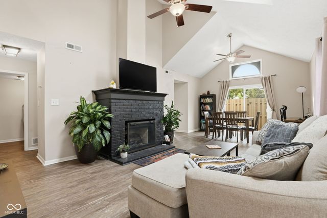 11610 Buttonwood Drive, Carmel, IN 46033