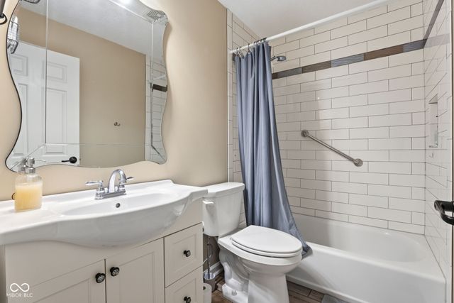 11610 Buttonwood Drive, Carmel, IN 46033