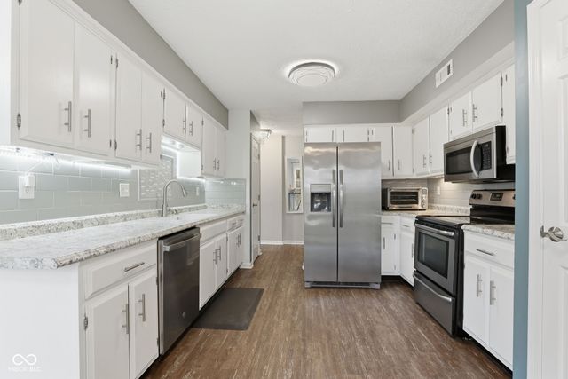 11610 Buttonwood Drive, Carmel, IN 46033