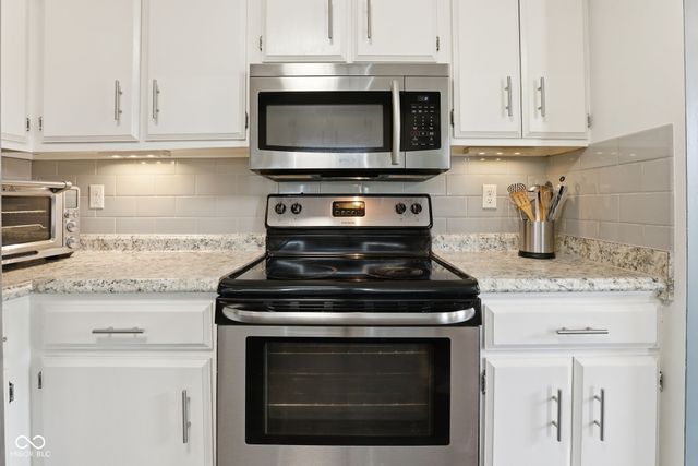 11610 Buttonwood Drive, Carmel, IN 46033