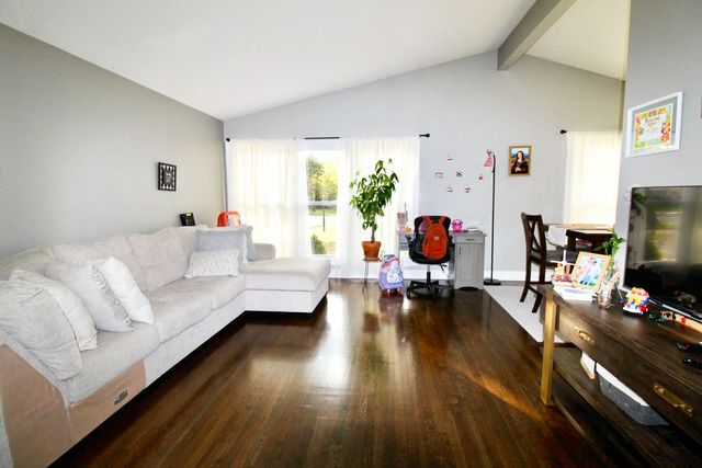 16637 Paulina Street, Markham, IL 60428