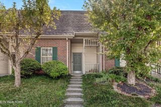 6909 Kings Crossing Way, Knoxville, TN 37918