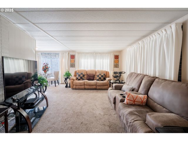 17165 Sw ELDORADO Dr 94, Portland, OR 97224