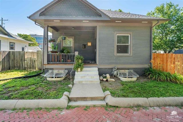 317 S 5th Street, Manhattan, KS 66502