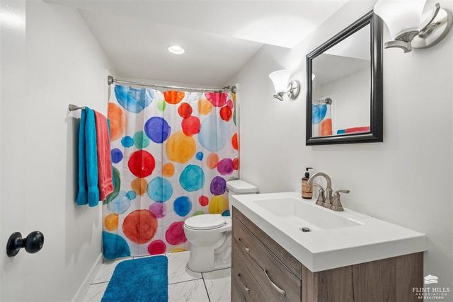 317 S 5th Street, Manhattan, KS 66502