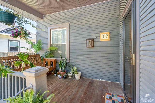 317 S 5th Street, Manhattan, KS 66502