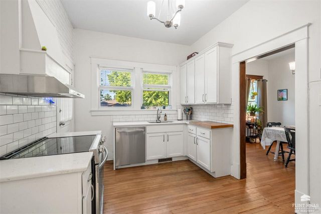 317 S 5th Street, Manhattan, KS 66502