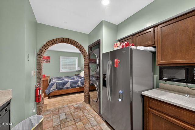 2315 Headrick Lead, Sevierville, TN 37862