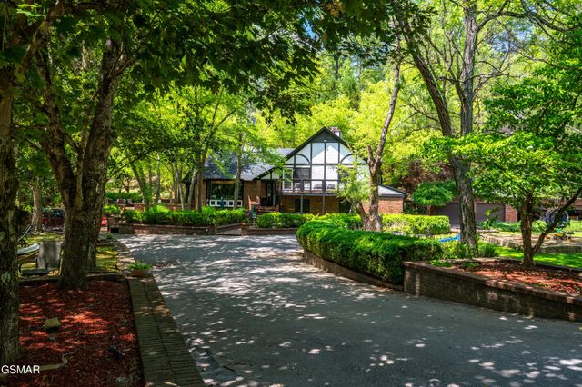 2315 Headrick Lead, Sevierville, TN 37862