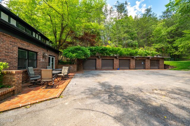 2315 Headrick Lead, Sevierville, TN 37862