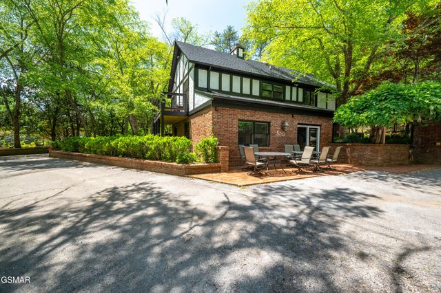 2315 Headrick Lead, Sevierville, TN 37862