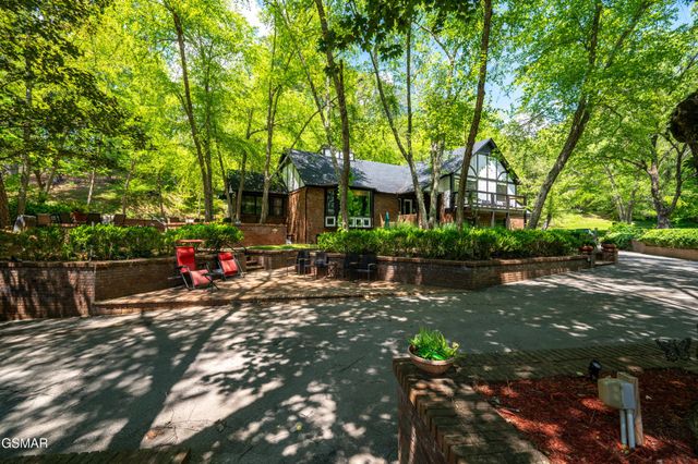 2315 Headrick Lead, Sevierville, TN 37862