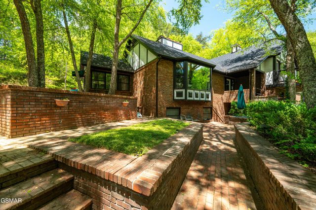 2315 Headrick Lead, Sevierville, TN 37862