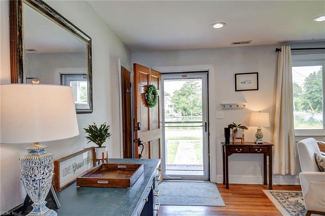 4704 Mayflower RD, Norfolk, VA 23508
