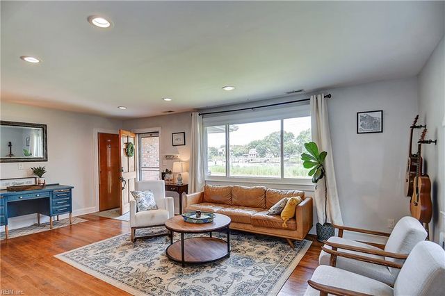 4704 Mayflower RD, Norfolk, VA 23508