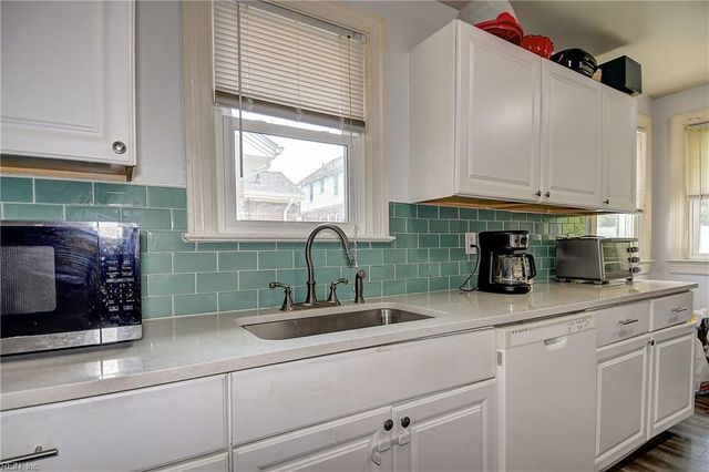 4704 Mayflower RD, Norfolk, VA 23508