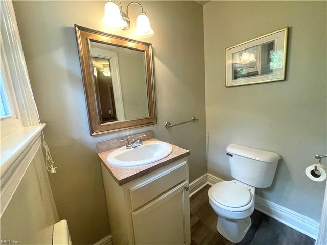 4704 Mayflower RD, Norfolk, VA 23508
