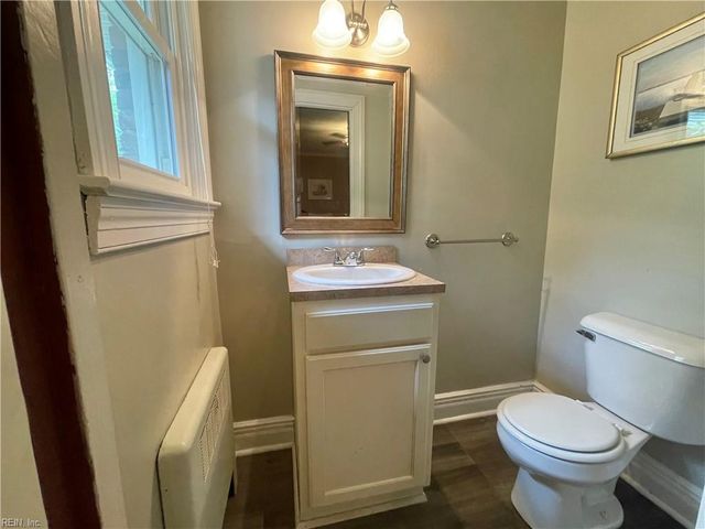 4704 Mayflower RD, Norfolk, VA 23508
