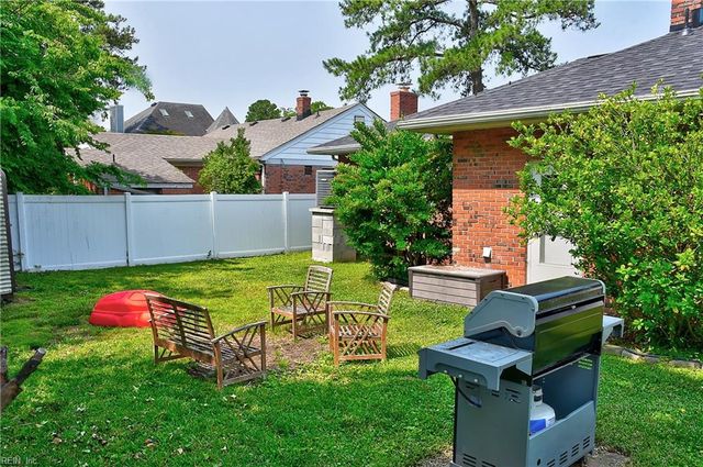 4704 Mayflower RD, Norfolk, VA 23508