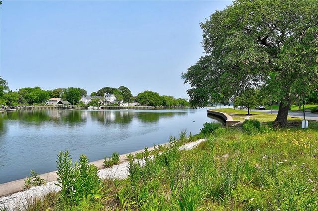 4704 Mayflower RD, Norfolk, VA 23508