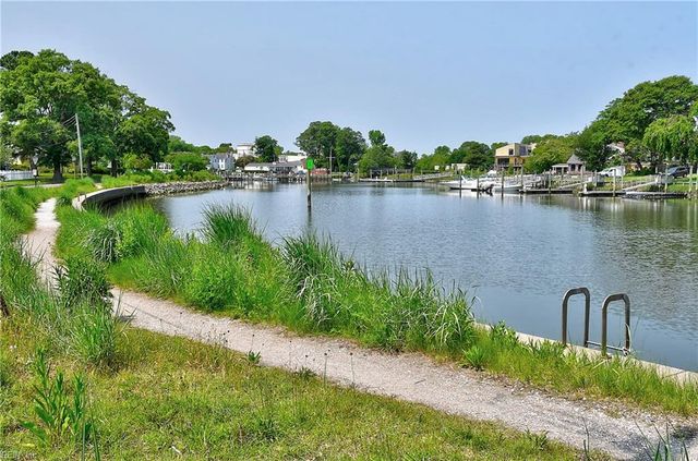 4704 Mayflower RD, Norfolk, VA 23508