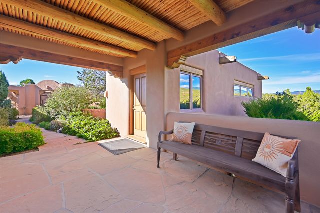 142 Barranca Road, Santa Fe, NM 87501