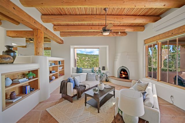 142 Barranca Road, Santa Fe, NM 87501
