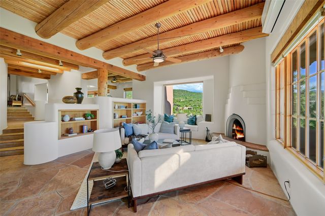142 Barranca Road, Santa Fe, NM 87501