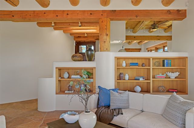 142 Barranca Road, Santa Fe, NM 87501
