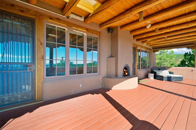 142 Barranca Road, Santa Fe, NM 87501