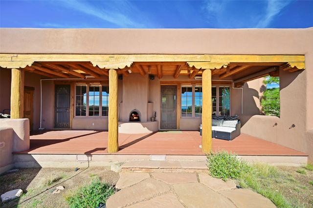 142 Barranca Road, Santa Fe, NM 87501