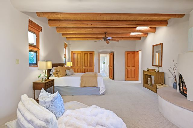 142 Barranca Road, Santa Fe, NM 87501