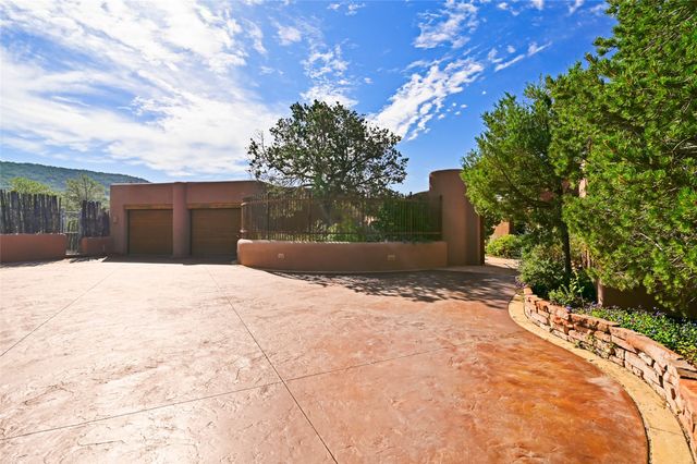 142 Barranca Road, Santa Fe, NM 87501
