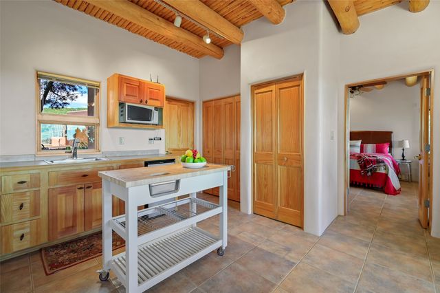 142 Barranca Road, Santa Fe, NM 87501